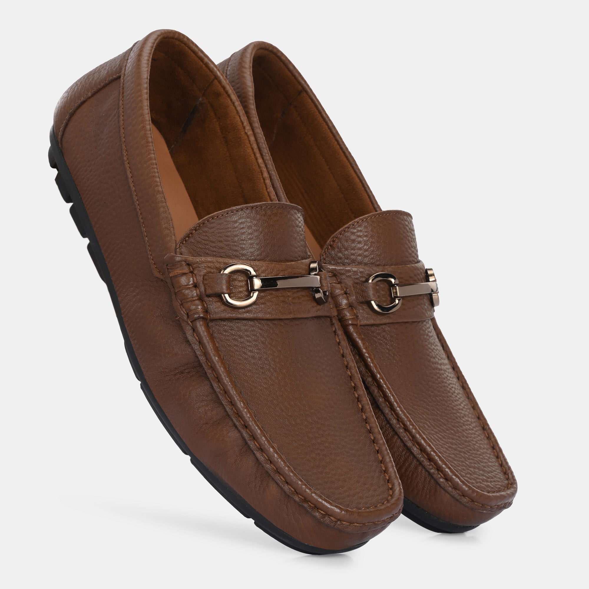 Pashmina Leather Buckled Loafers by Lafattio